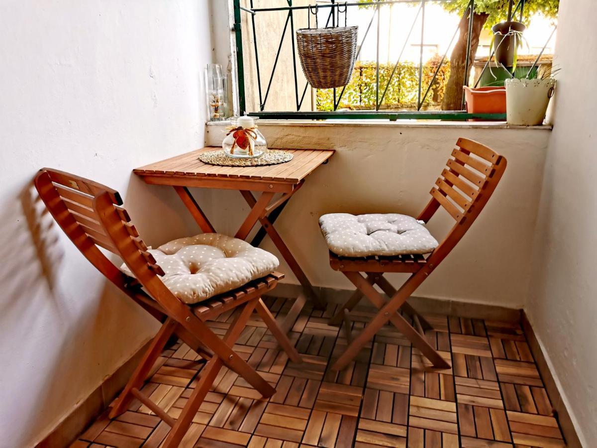 ברטיסלאבה Cozyhome The Castle Apartment - Spacious, Quiet, High Ceiling מראה חיצוני תמונה