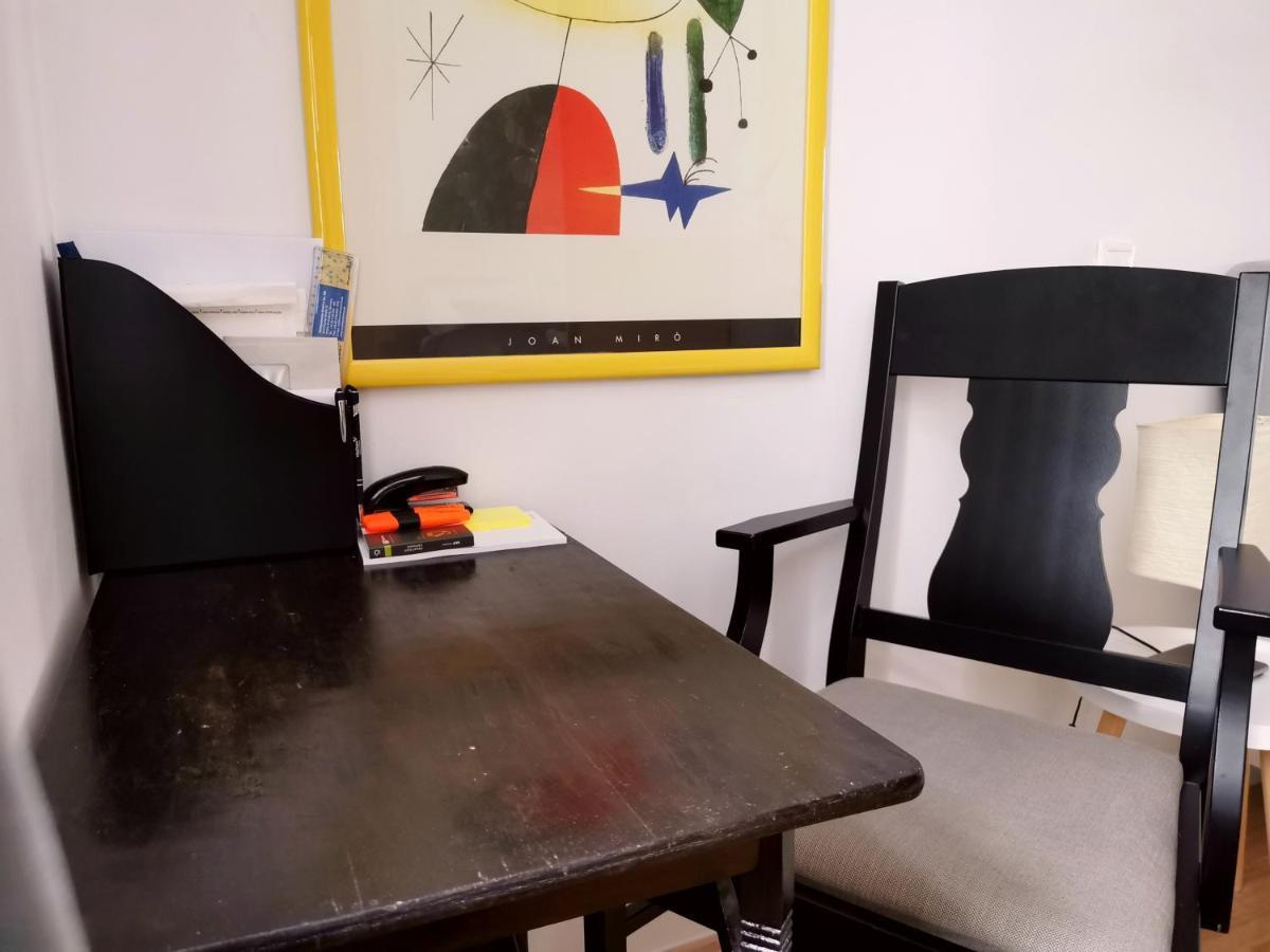 ברטיסלאבה Cozyhome The Castle Apartment - Spacious, Quiet, High Ceiling מראה חיצוני תמונה